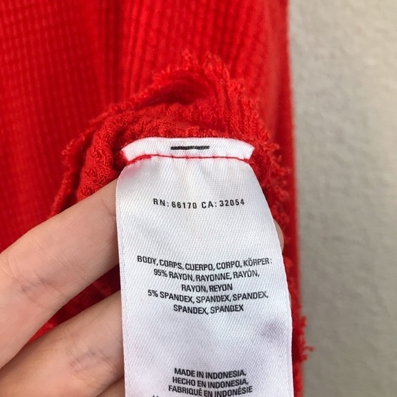 Anthropologie Saturday Sunday Thermal V Neck Top - Picture 8 of 8